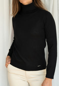 Ysola Black